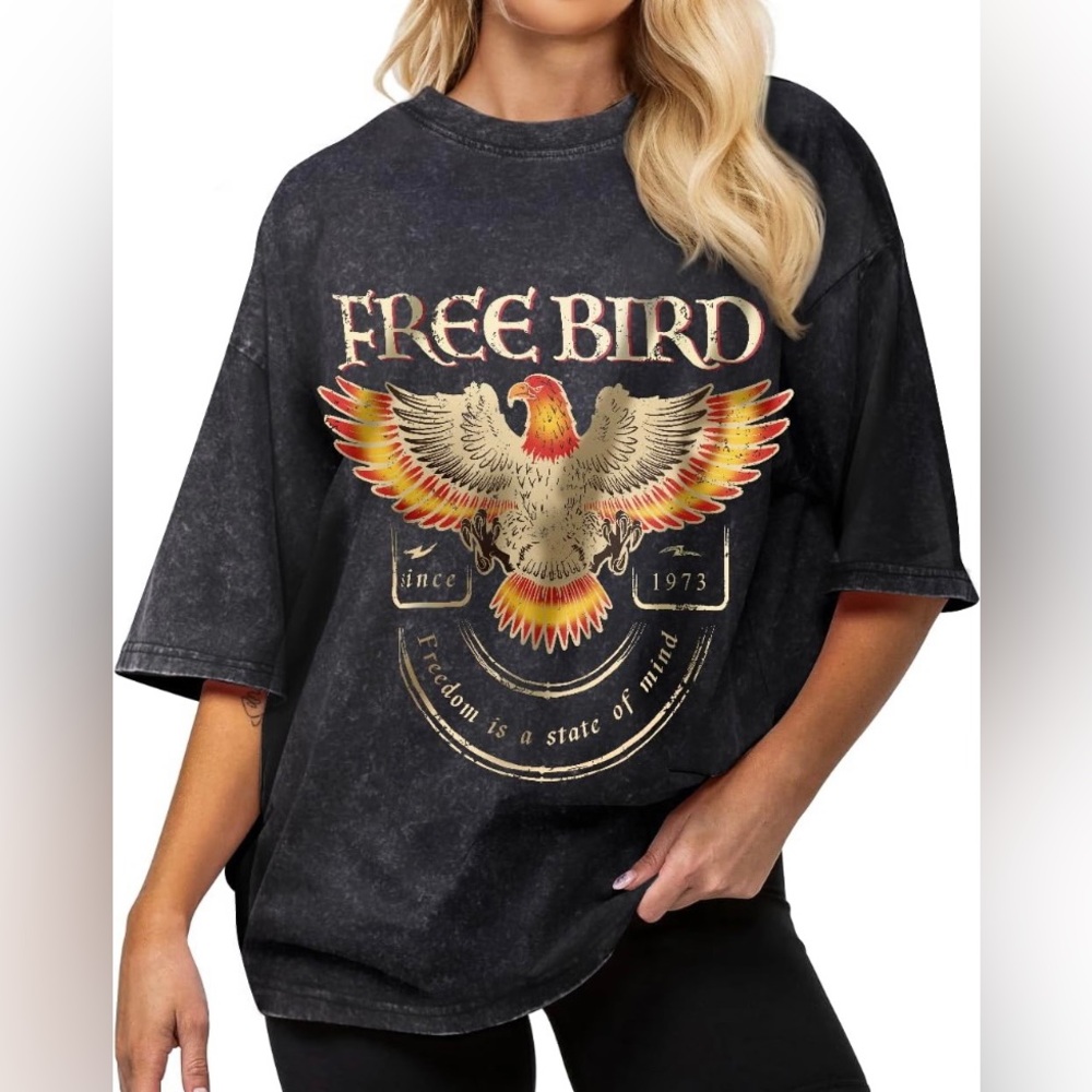 NEW Unisex Oversized Washed Retro Style “Free Bird” Shirt
Size Large Colourful